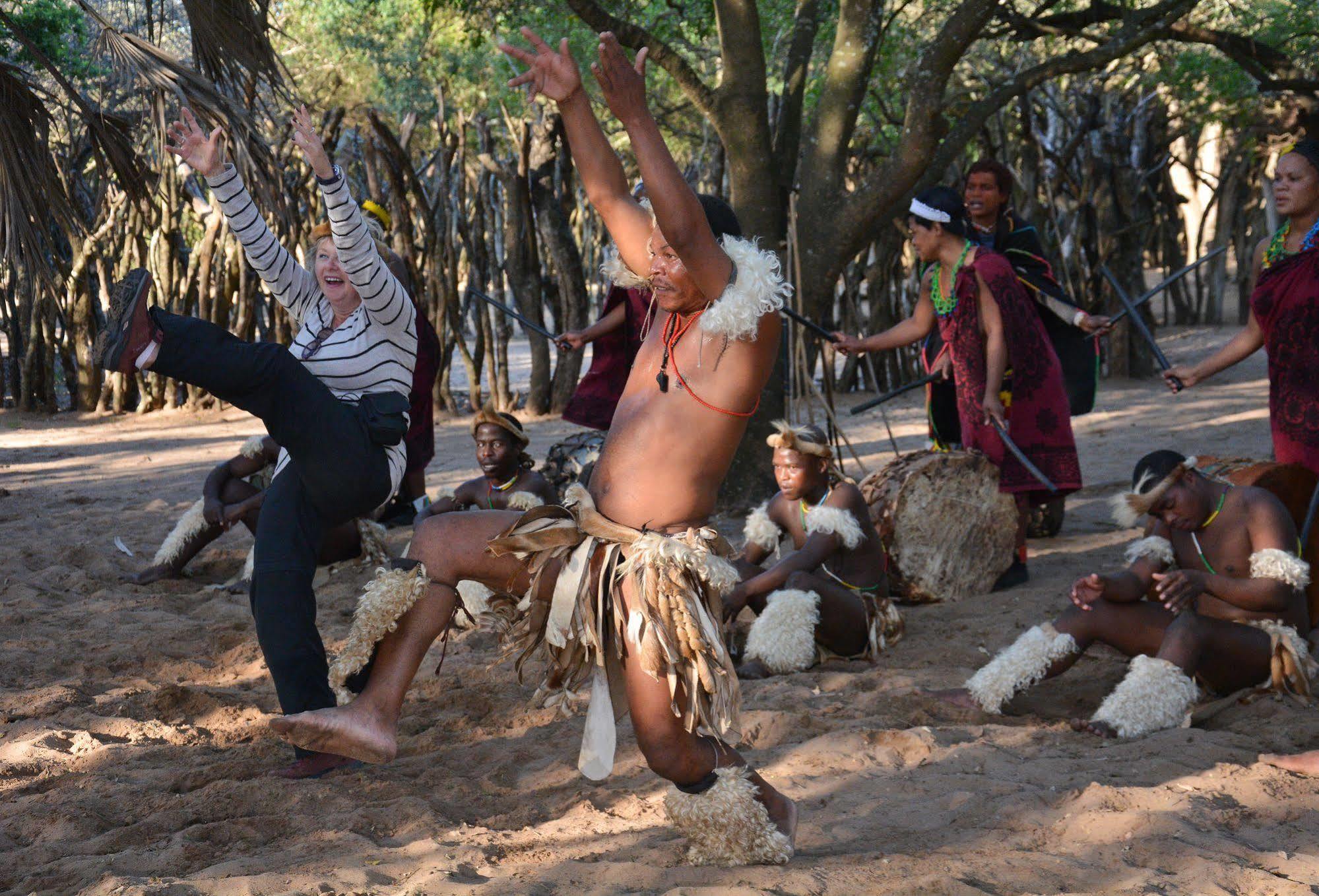 Gooderson Dumazulu Lodge Hluhluwe Eksteriør billede