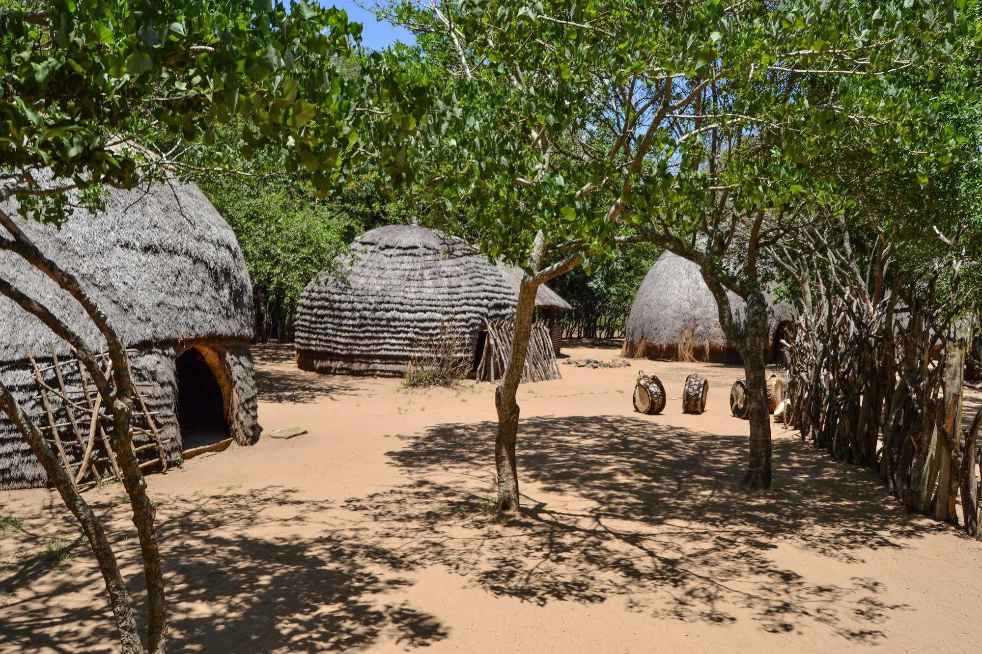 Gooderson Dumazulu Lodge Hluhluwe Eksteriør billede